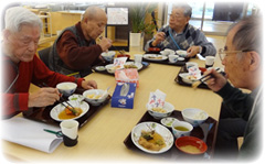 お食事の風景