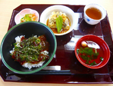 まぐろ漬け丼